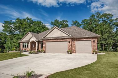 Used – 1 – 16x8 non-insulated sandstone raised ranch panel with no windows.